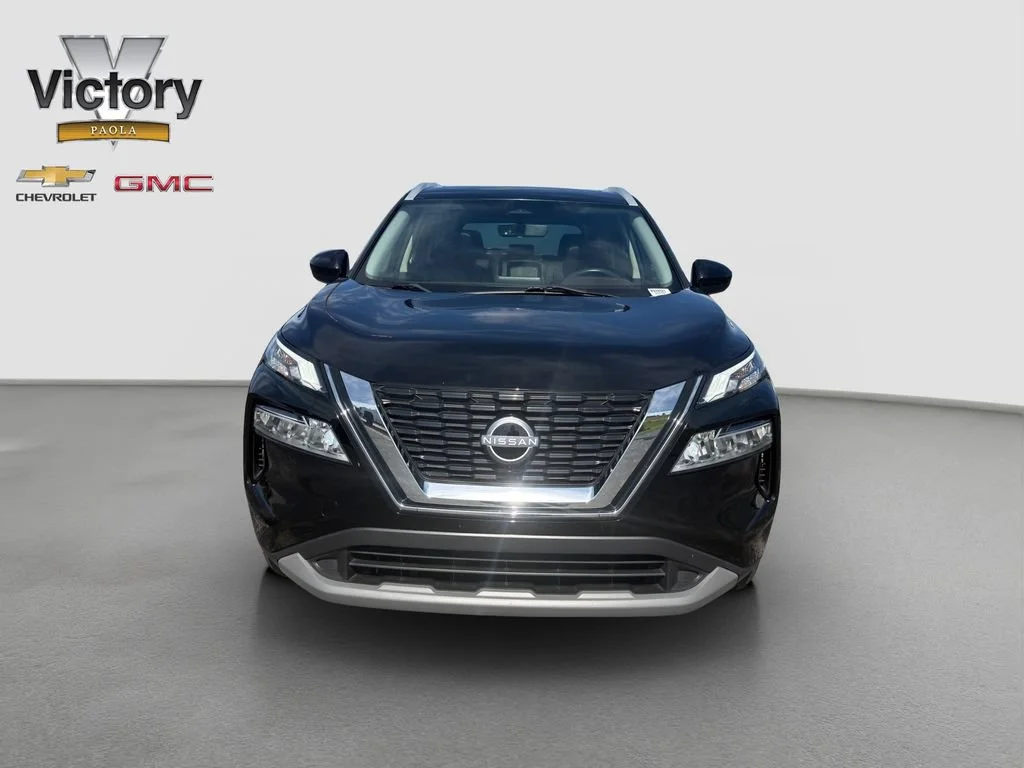 Used 2023 Nissan Rogue SV with VIN JN8BT3BA8PW419121 for sale in Kansas City