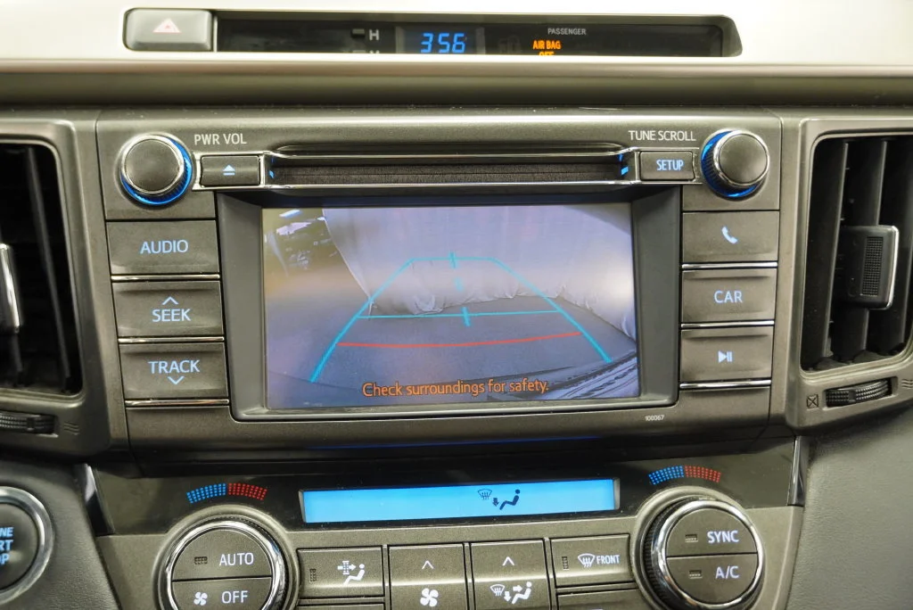 Used 2013 Silver Toyota Limited image 27