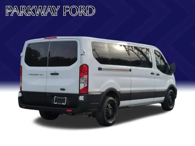 Used 2021 White Ford XL image 5