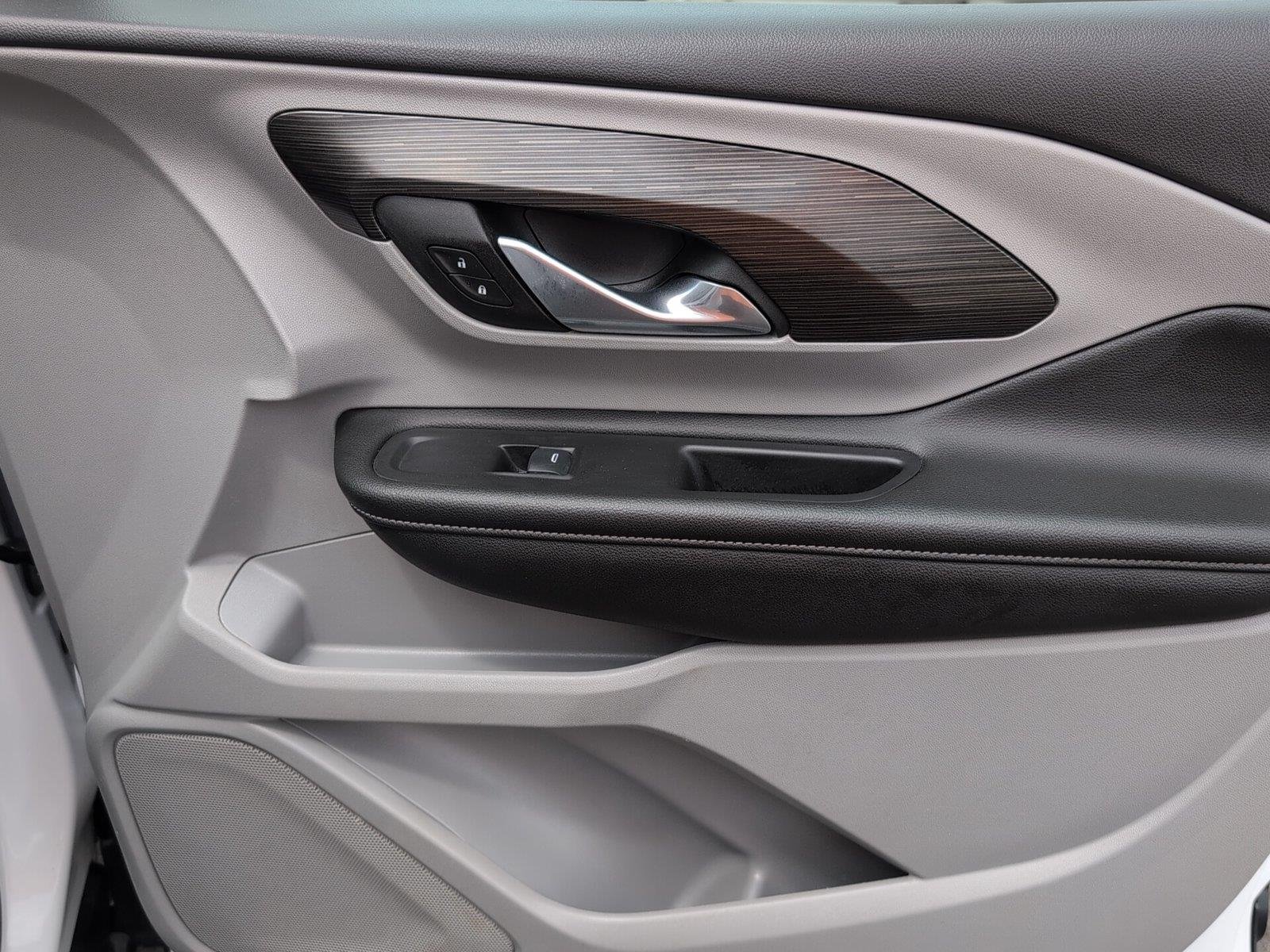 Used 2024 Summit White GMC SLE image 38