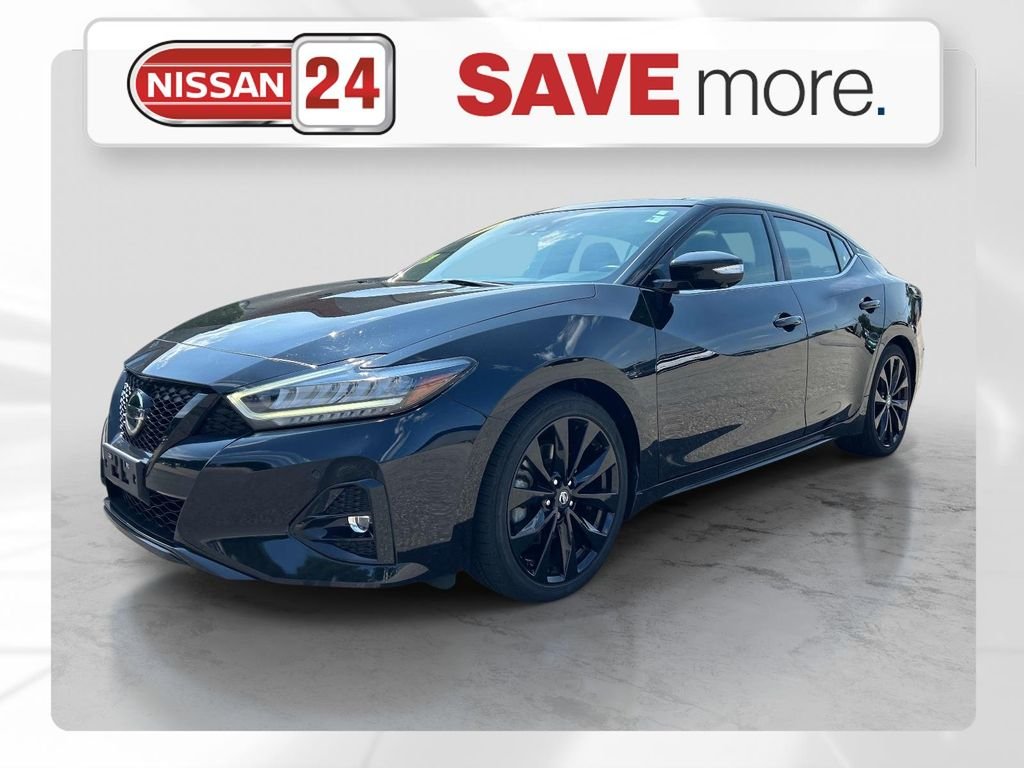 Used 2022 Black Nissan SR image 1