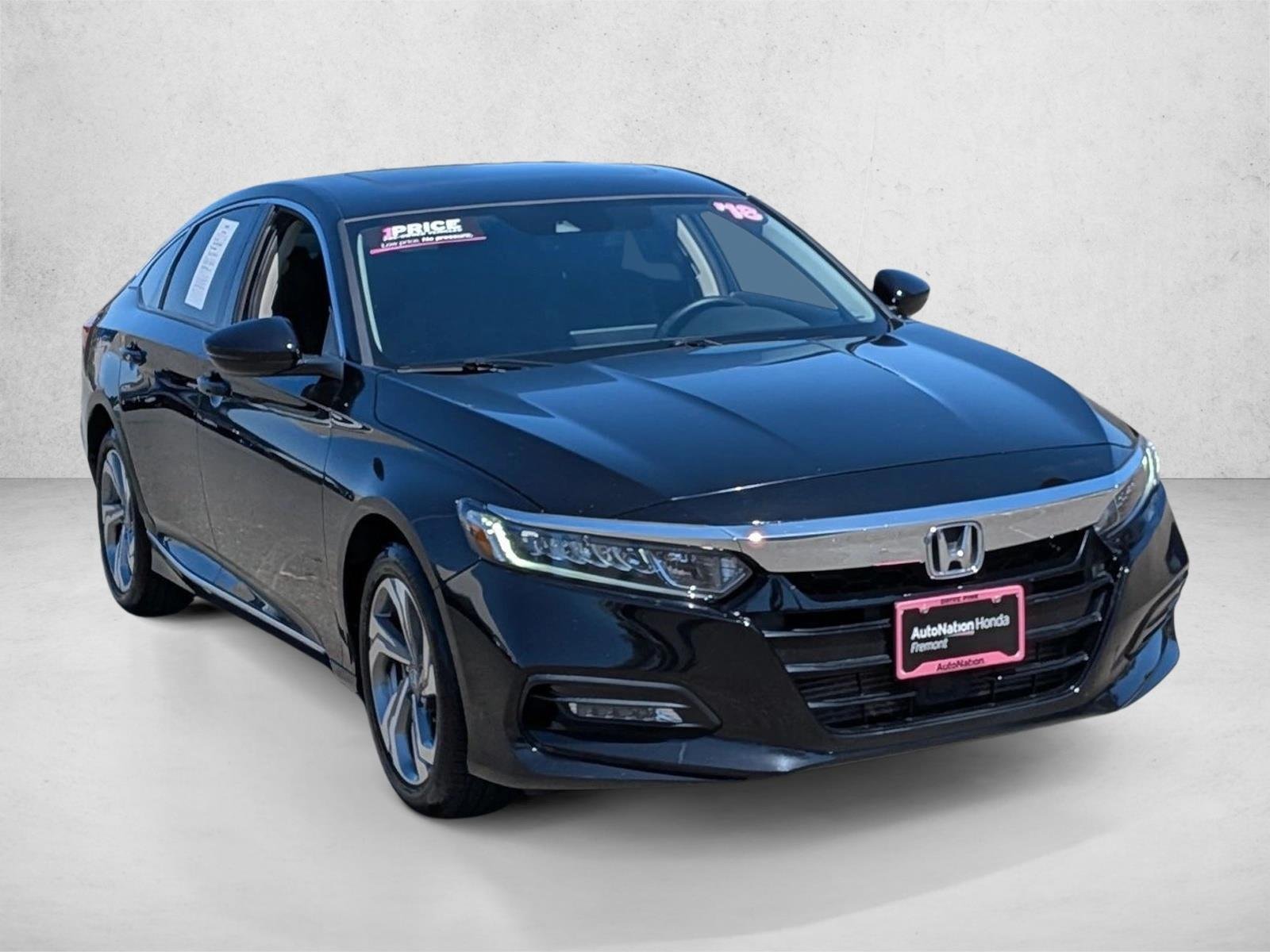 Used 2018 Crystal Black Pearl Honda EX-L 1.5T image 3