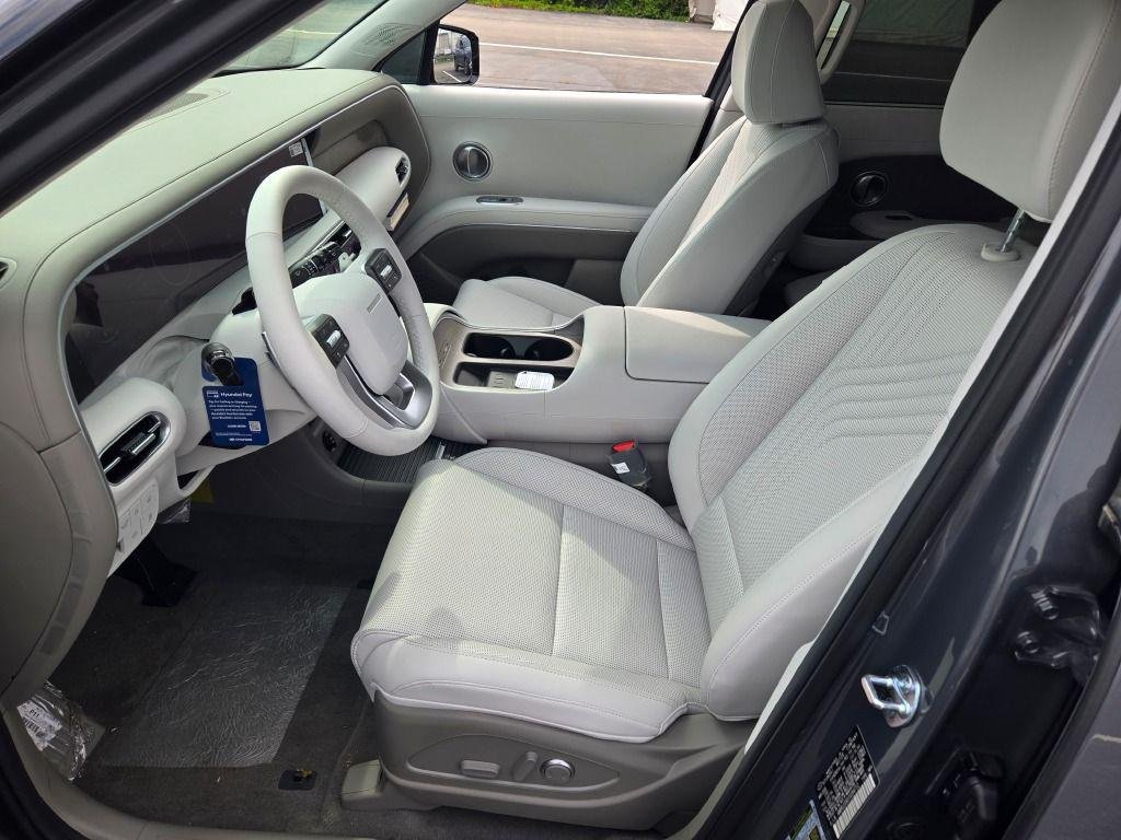 New 2026 Gray Pearl Hyundai SEL 8P image 22