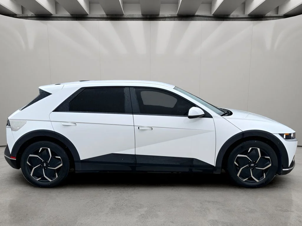 Used 2024 Atlas White Hyundai SEL image 7