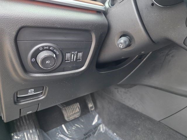 Certified Used 2022 Baltic Gray Metallic Clearcoat Jeep Summit image 24
