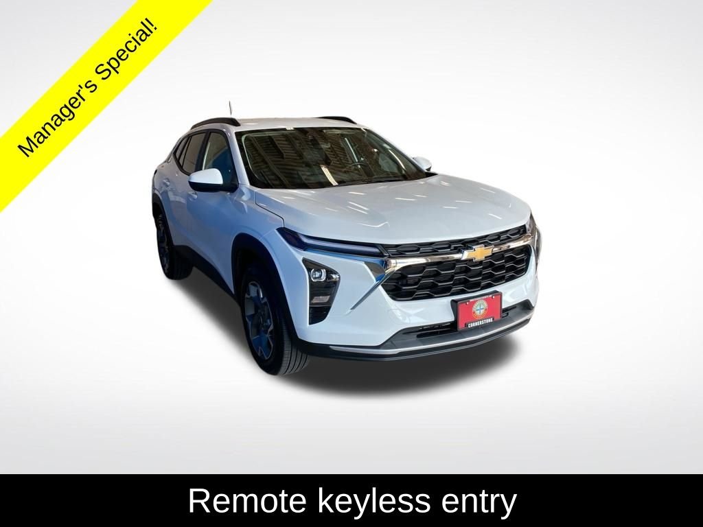 Used 2025 White Chevrolet LT image 15