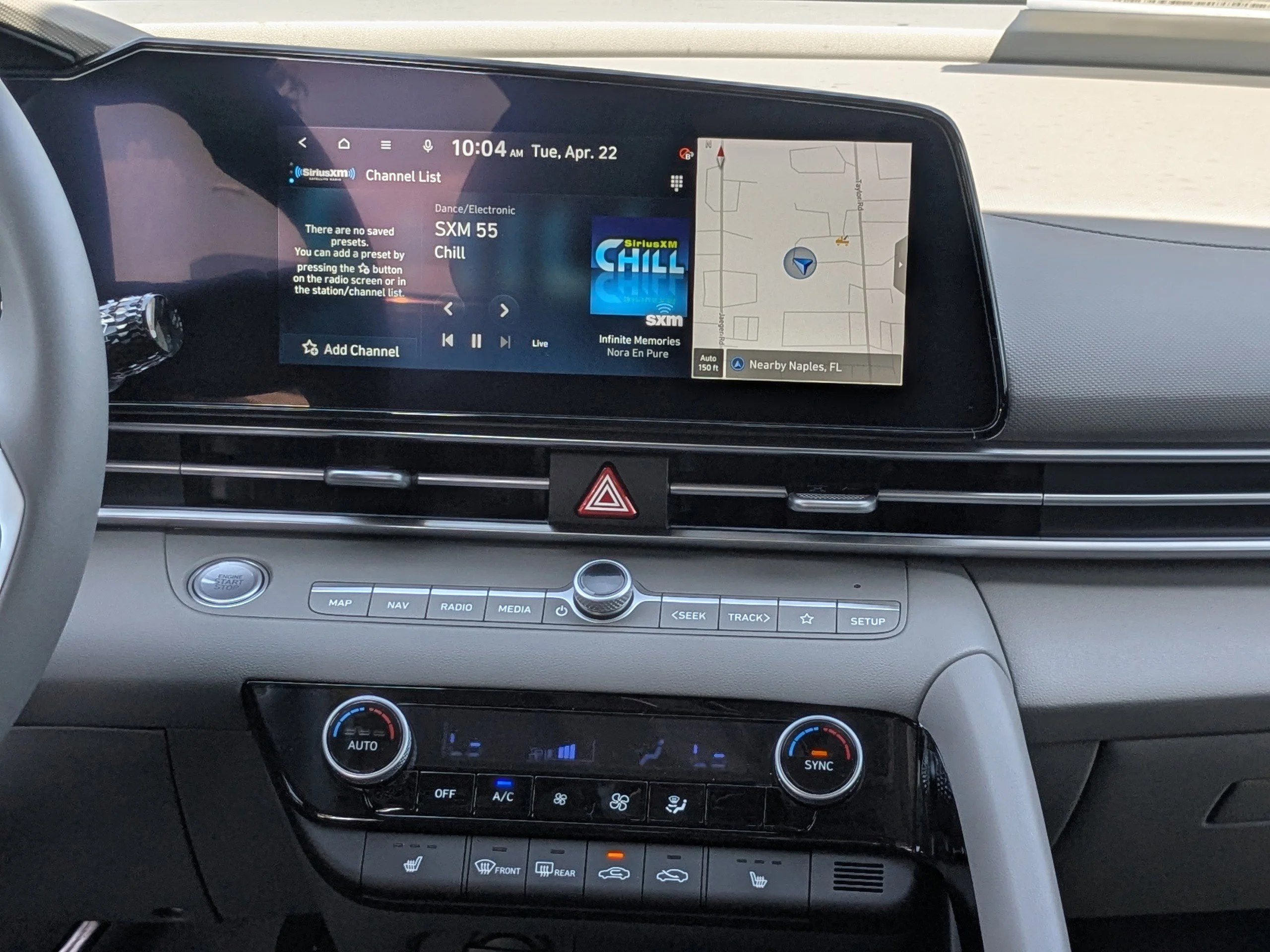 2025 Hyundai Elantra SEL - Photo 12