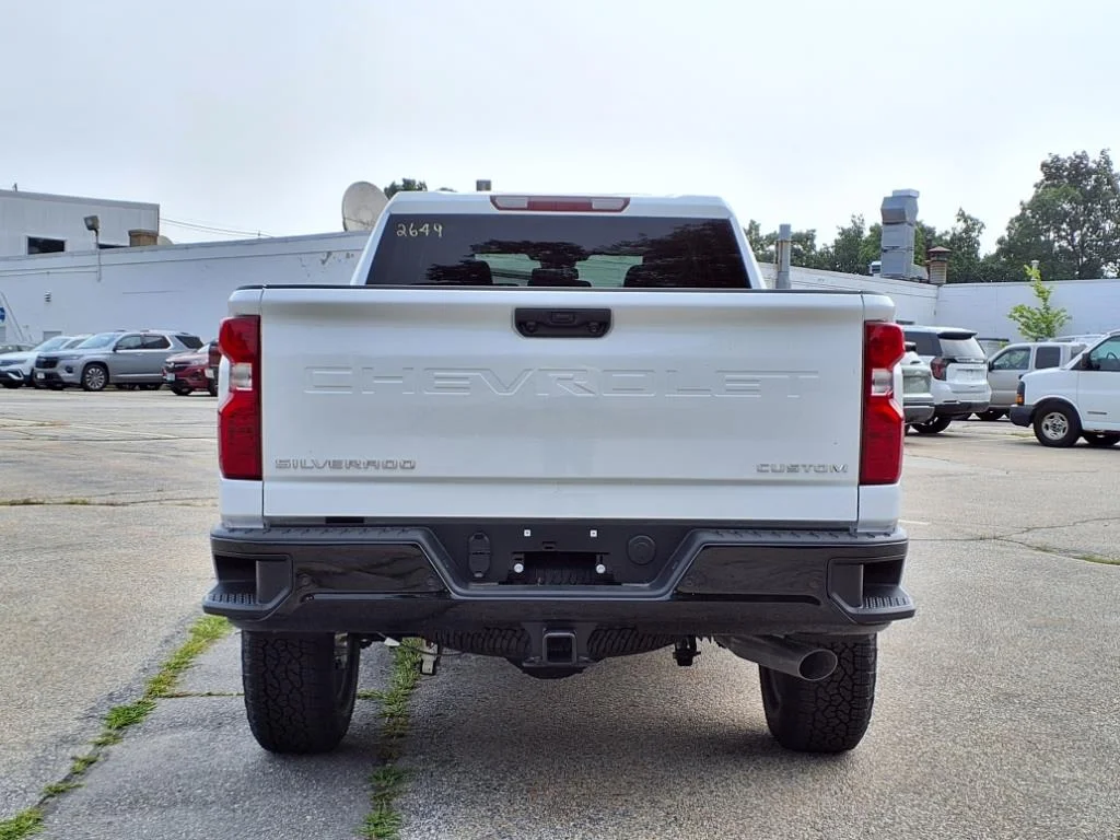 2025 Chevrolet Silverado 2500 HD Custom - Photo 4