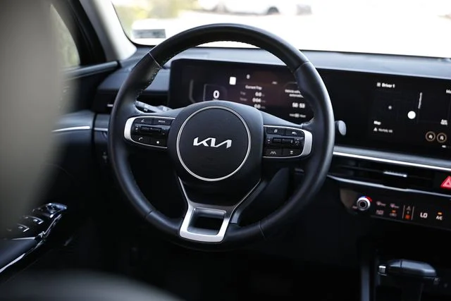 Used 2025 Interstellar Gray Kia EX image 28