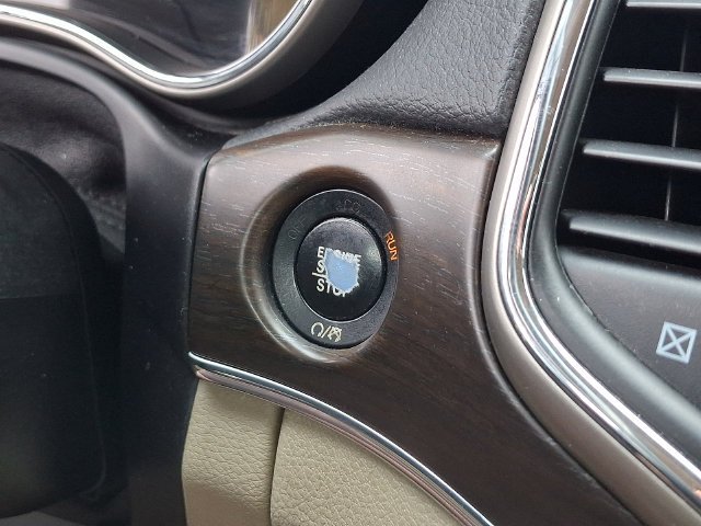Used 2017 Brown Jeep Limited image 23