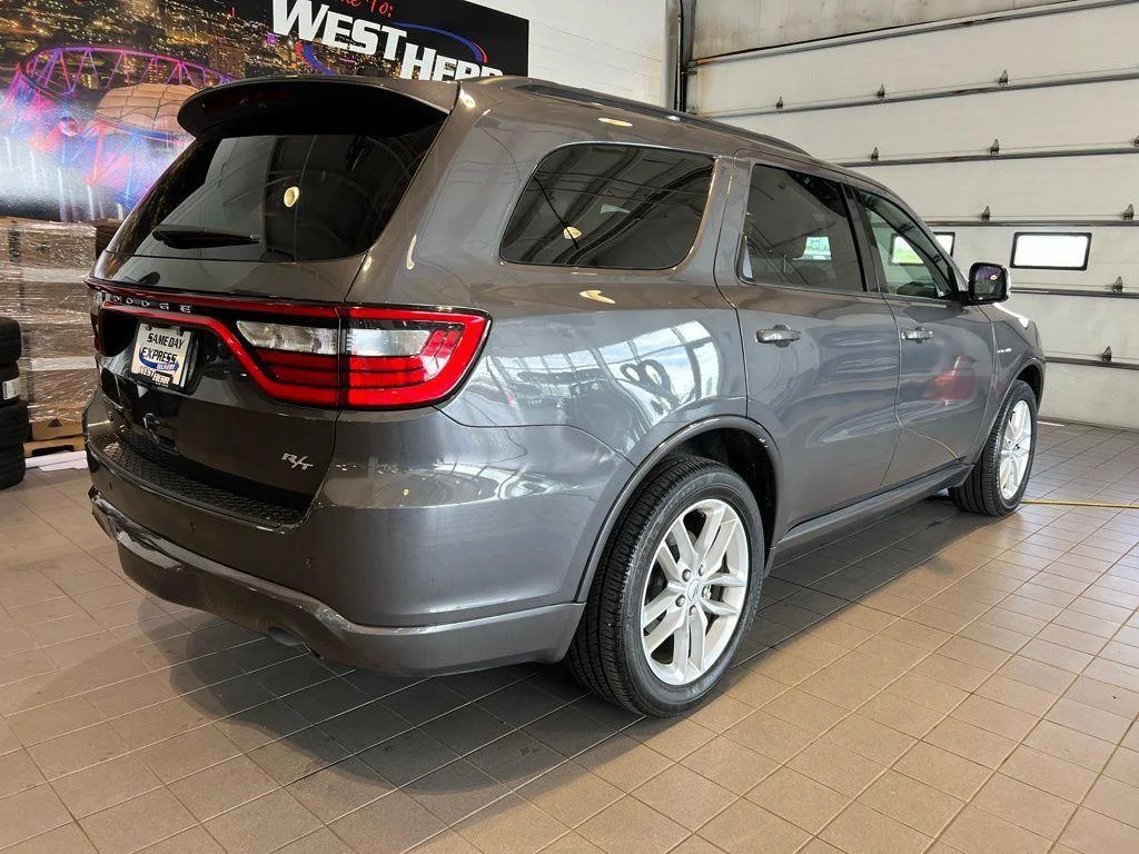 Used 2025 Vapor Gray Dodge R/T Plus image 8