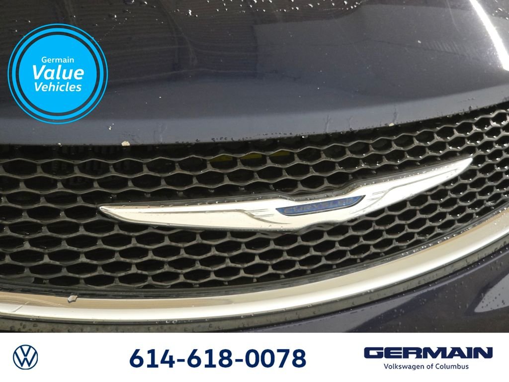 Used 2017 Blue Chrysler LX image 12
