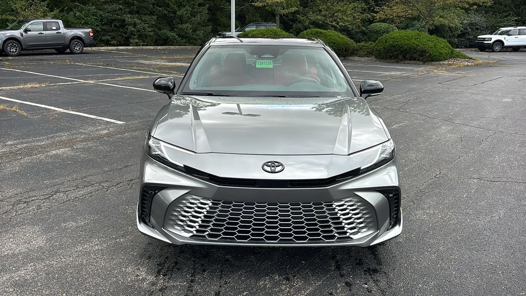 New 2026 Heavy Metal with Midnight Black Metallic roof <sup>1</sup> Toyota  XSE image 8