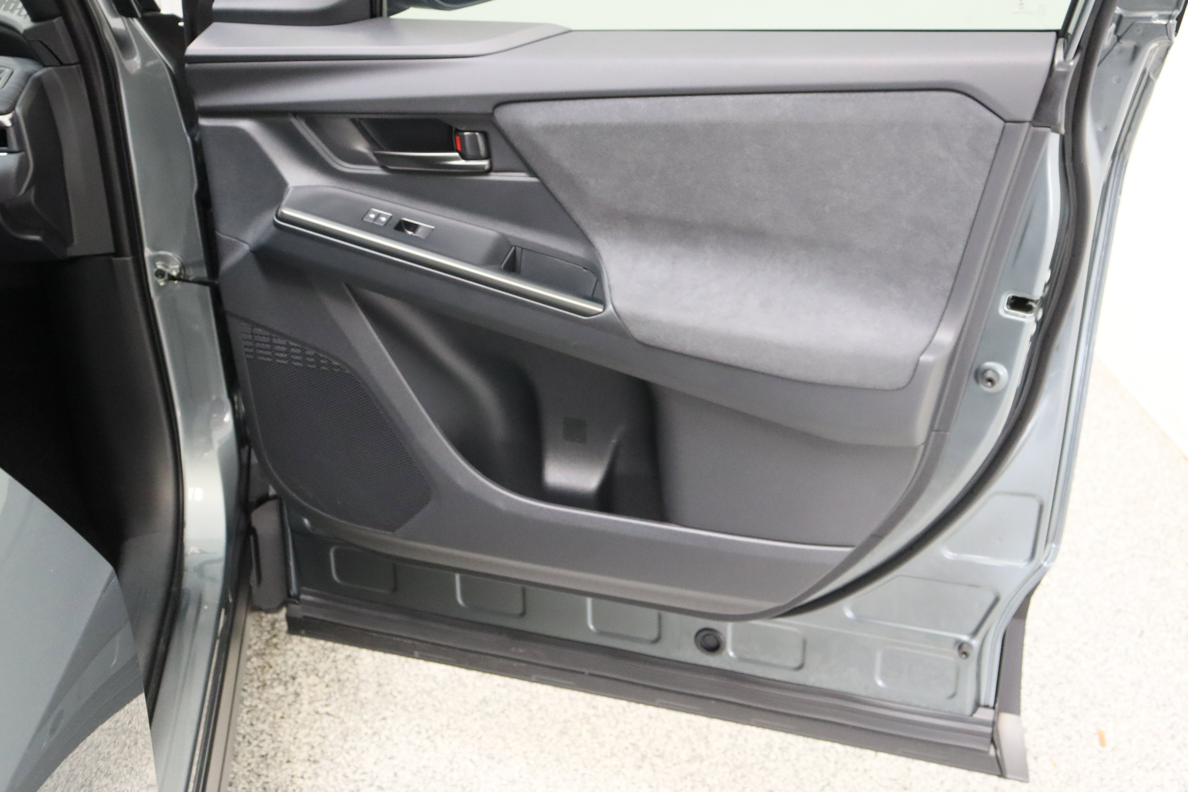 Certified Used 2026 OVERCAST Toyota SE (Electric) image 34