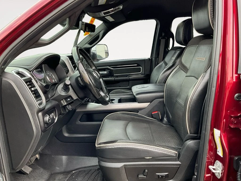 Used 2022 Delmonico Red Pearlcoat Ram Laramie image 9
