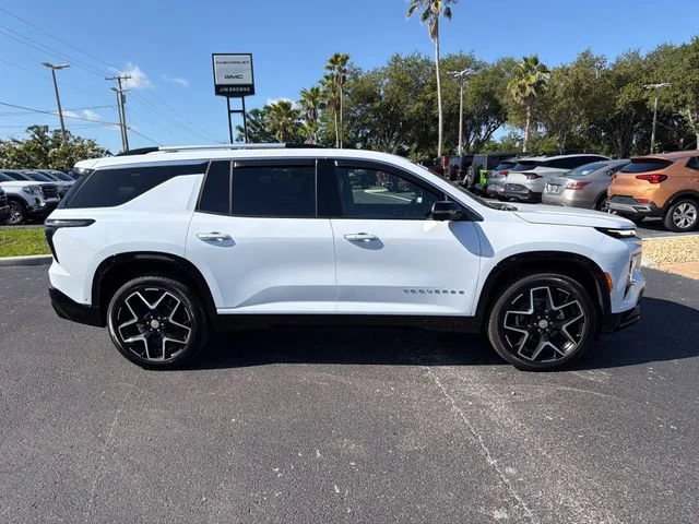 Used 2026 Polar White Tricoat Chevrolet High Country image 3