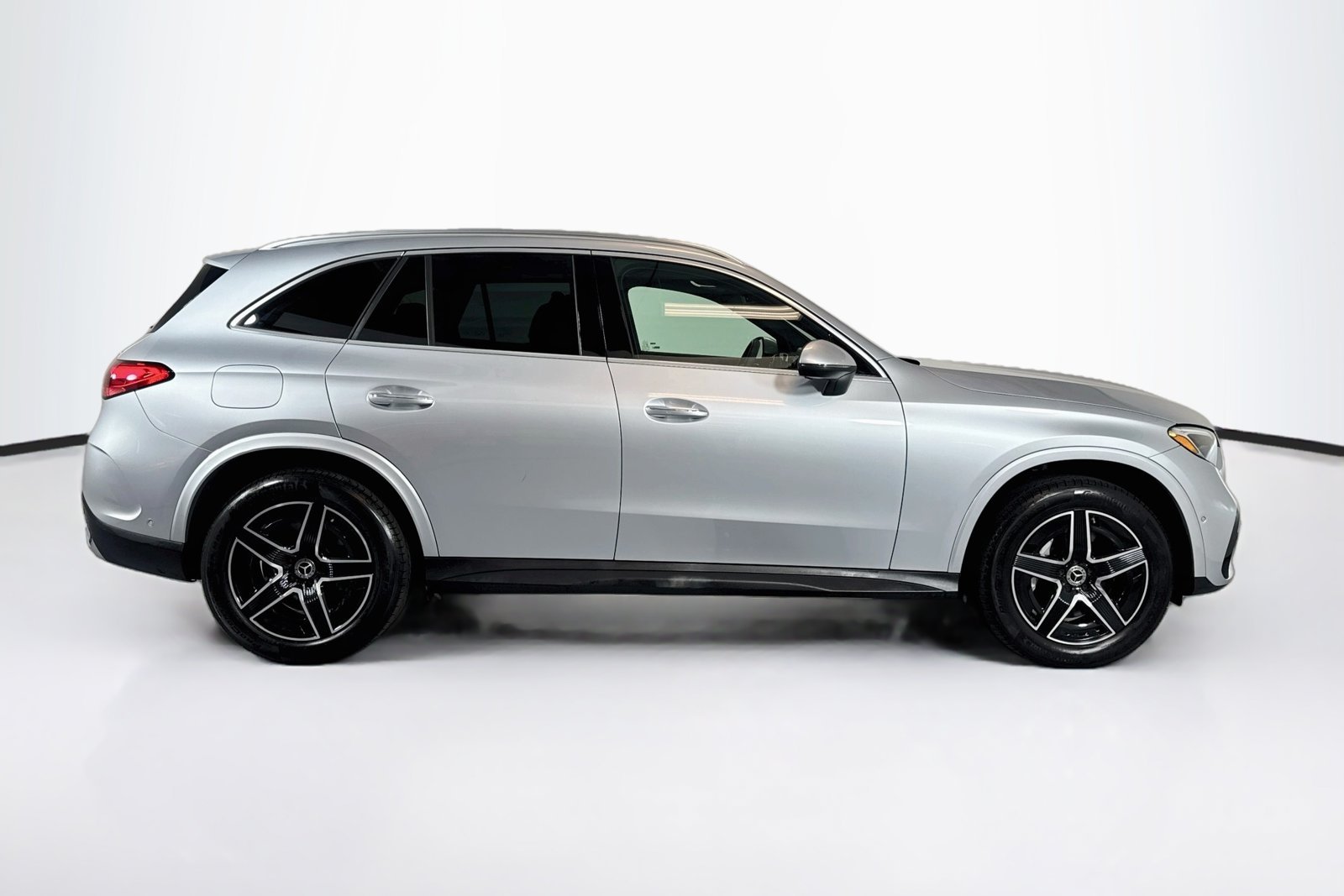 Certified Used 2025 Cirrus Silver Metallic Mercedes-Benz GLC 350e image 4