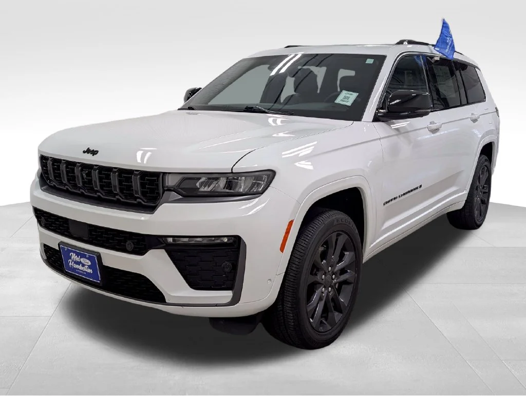 Certified Used 2026 Bright White Clearcoat Jeep Limited Reserve image 17