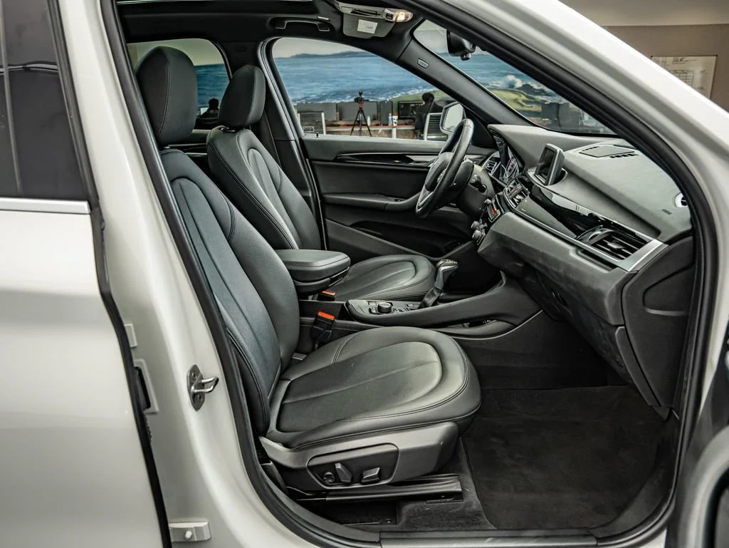 Used 2017 Alpine White BMW xDrive28i image 36