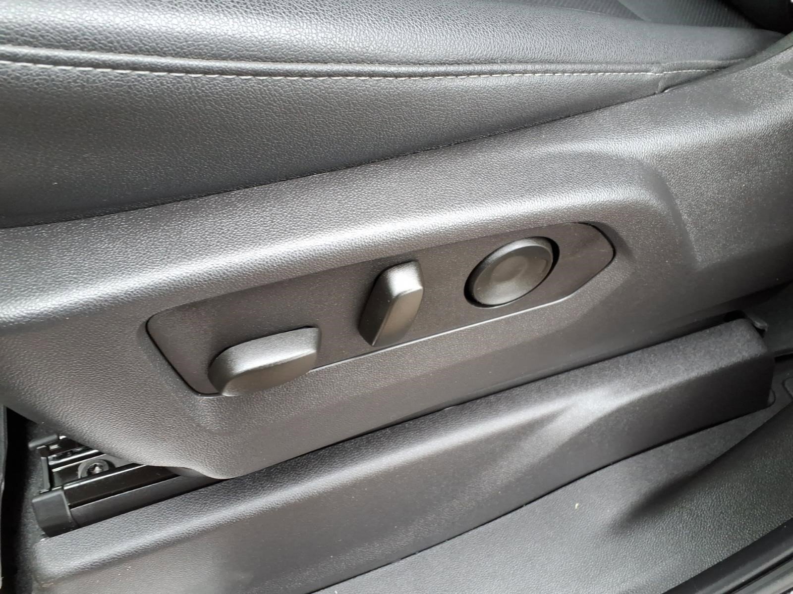 2025 Chevrolet Silverado 1500 LTZ - Photo 18
