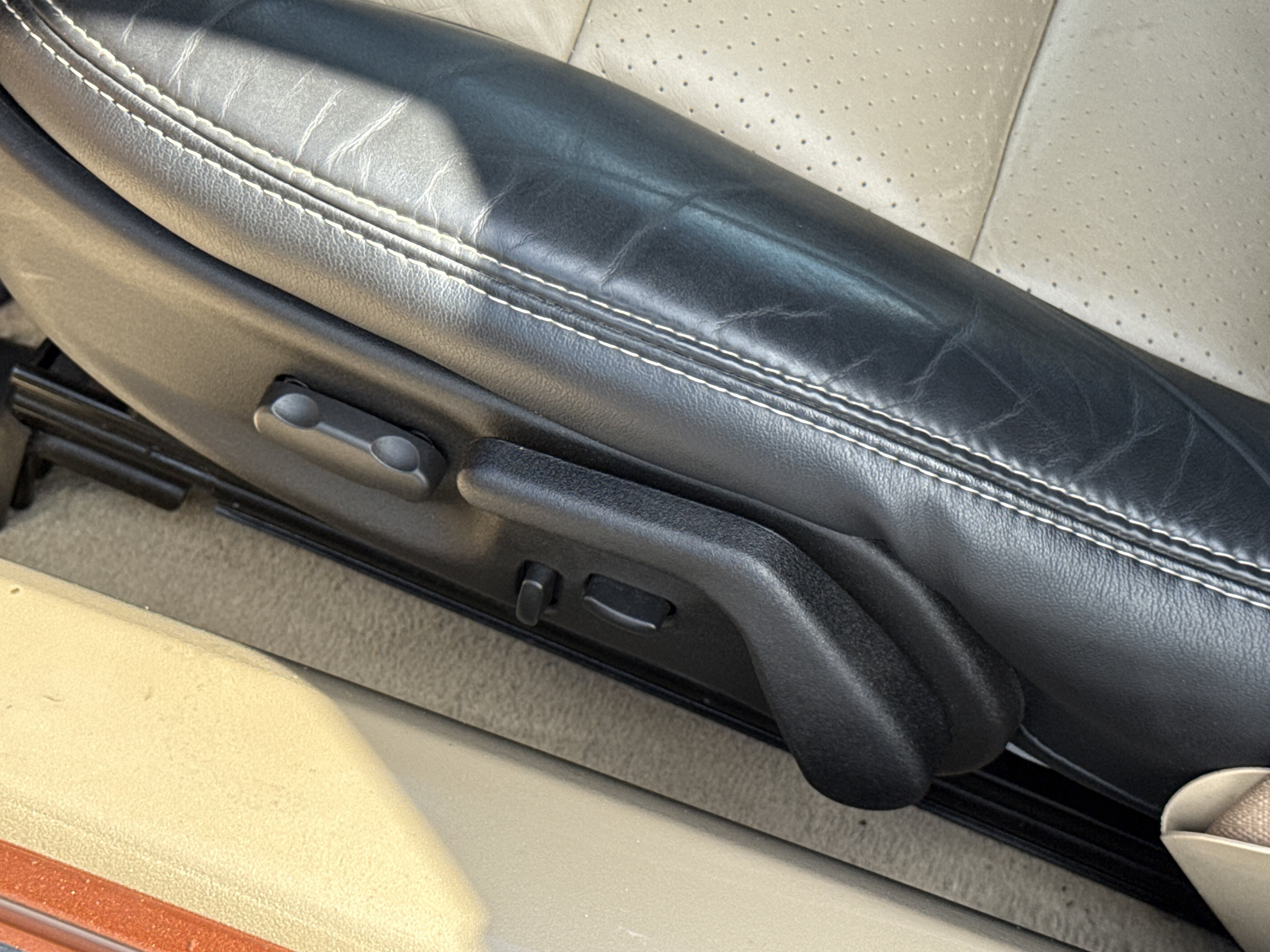 Used 2007 Atomic Orange Metallic Chevrolet Base image 31