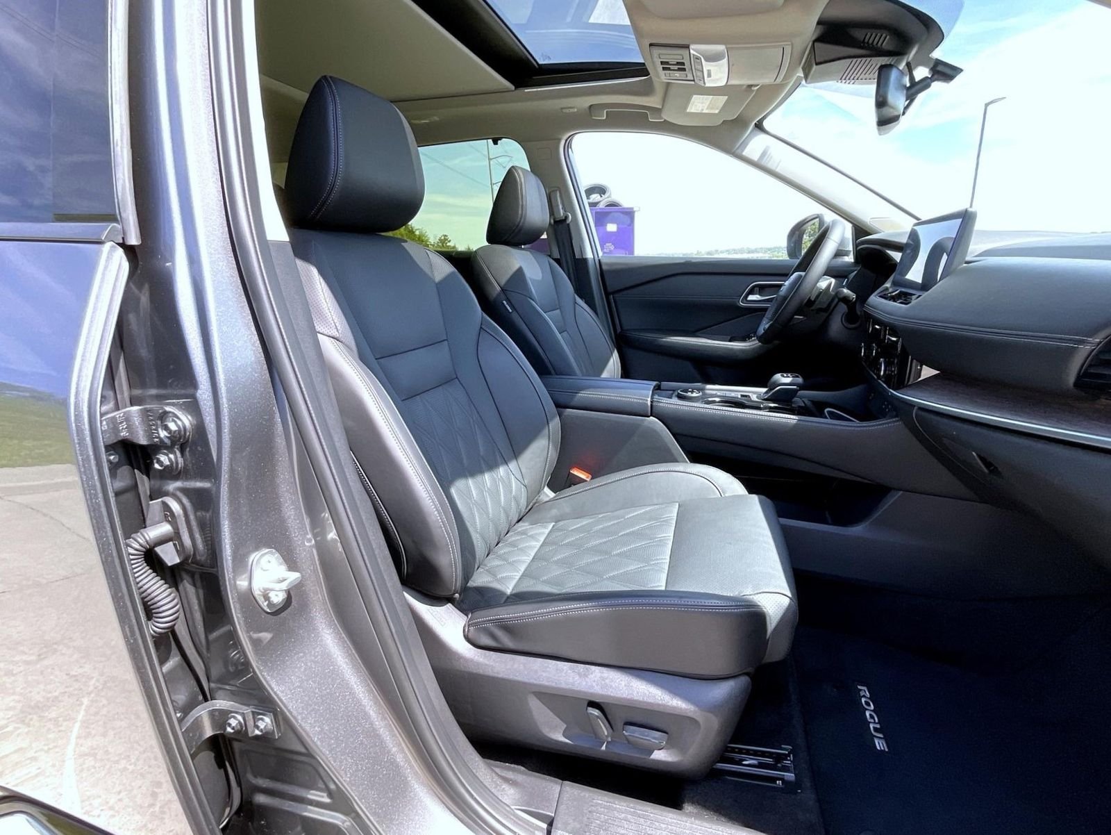 Used 2026 Gray Nissan Platinum image 16
