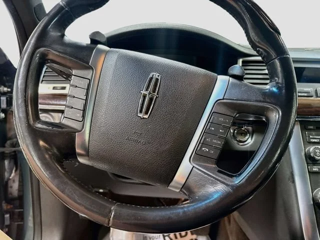 Used 2010 Blue Lincoln NA image 11