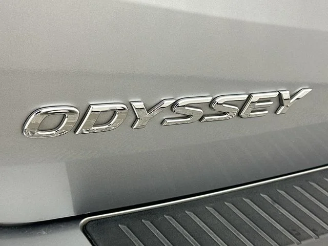 Used 2018 Silver Honda EX-L image 28