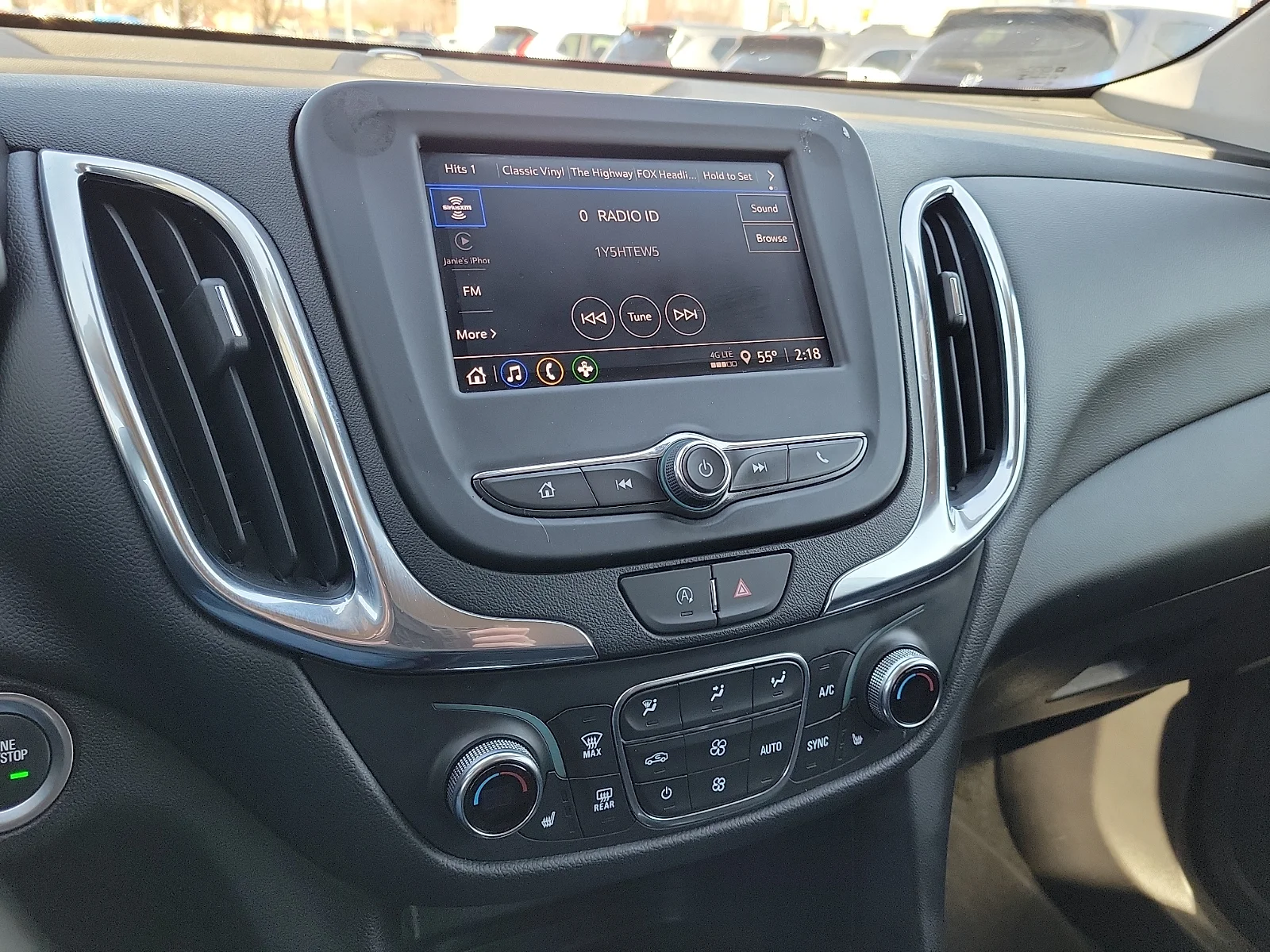2024 Chevrolet Equinox LT - Photo 22
