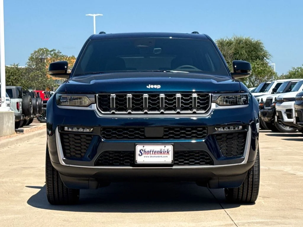 New 2026 Fathom Blue Pearl-Coat Exterior Paint Jeep Limited image 2