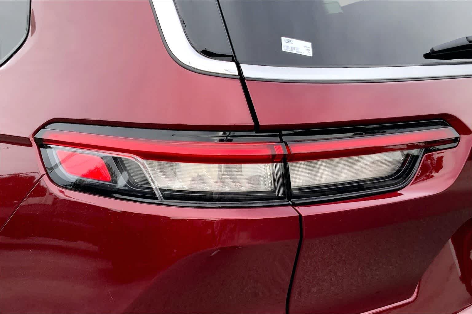 New 2026 Velvet Red Pearl-Coat Exterior Paint Jeep Laredo X image 11
