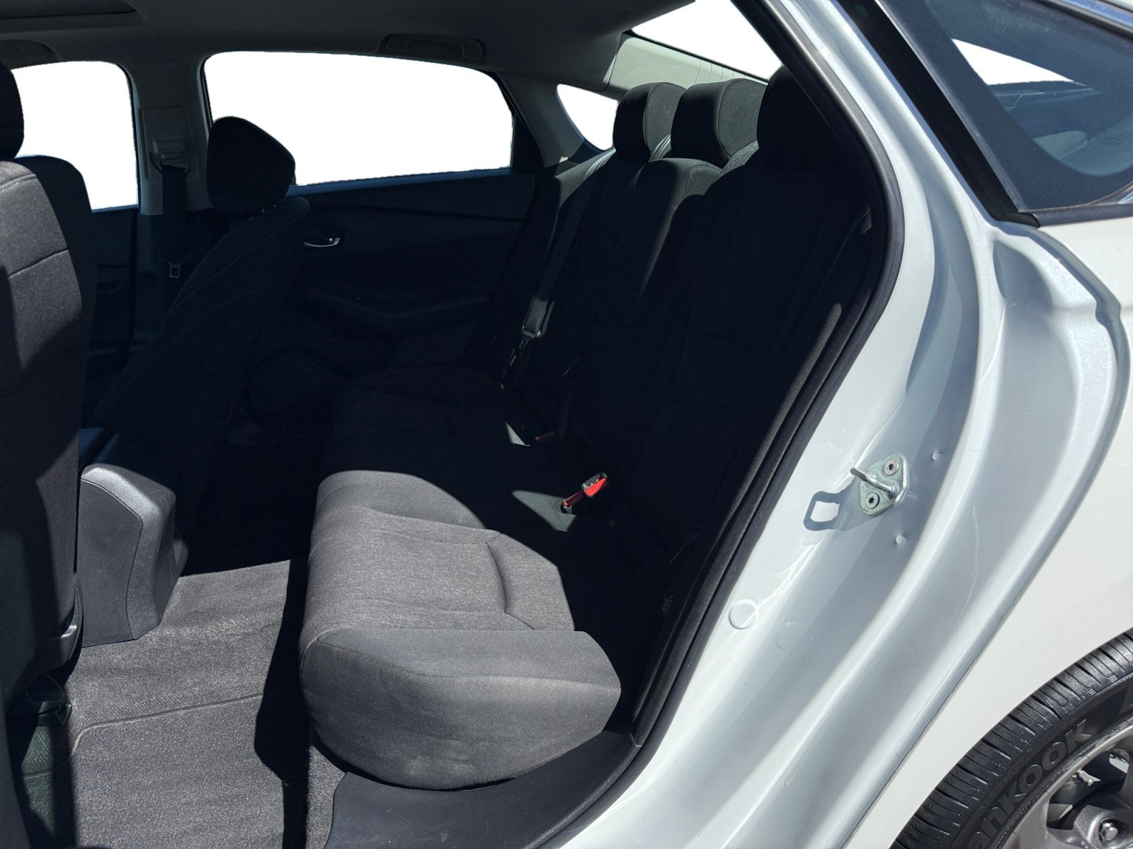 Used 2023 Platinum White Pearl Honda EX image 36