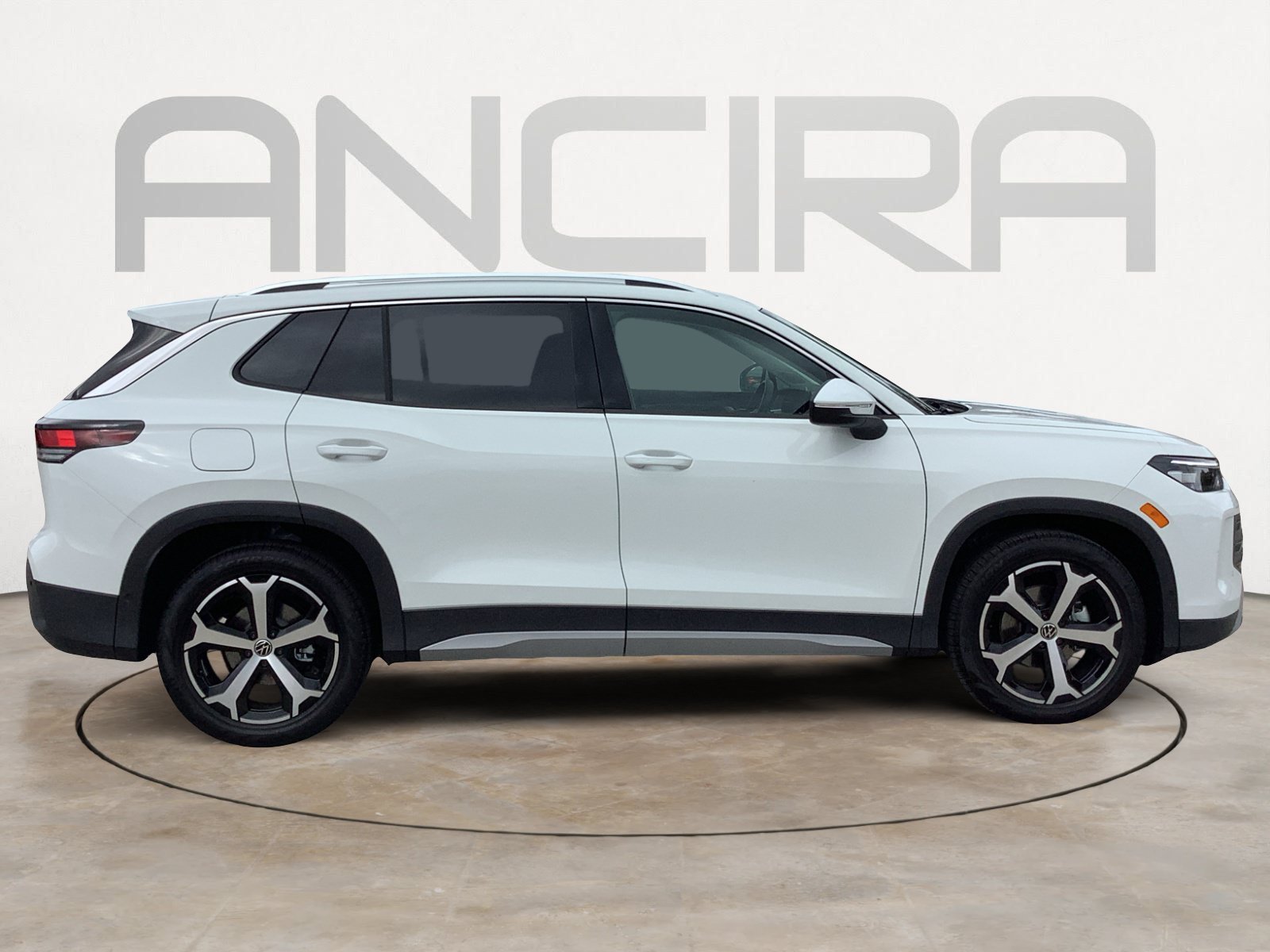 New 2026 PURE WHITE Volkswagen SE image 9