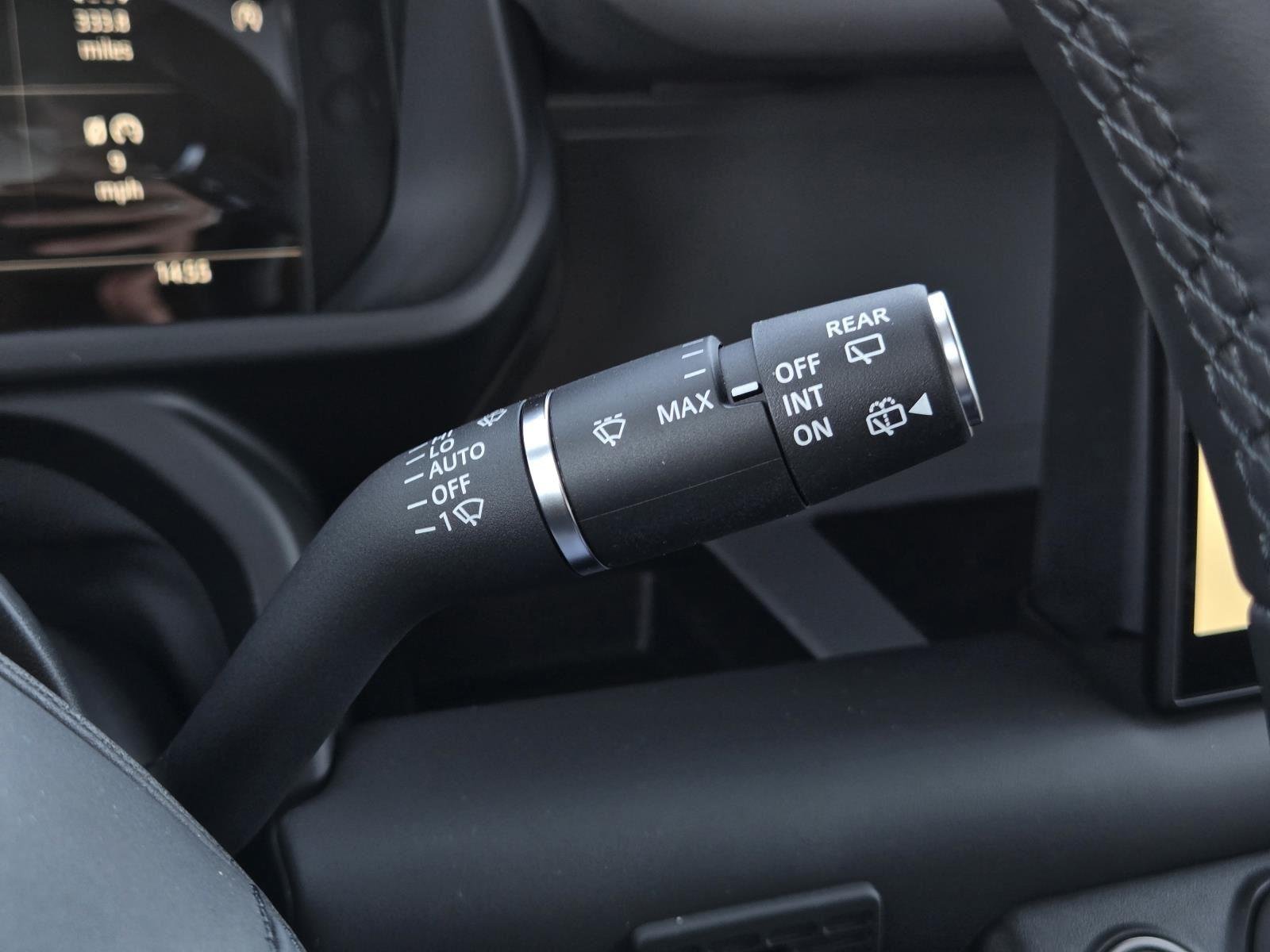 2025 Land Rover Defender V8 - Photo 18