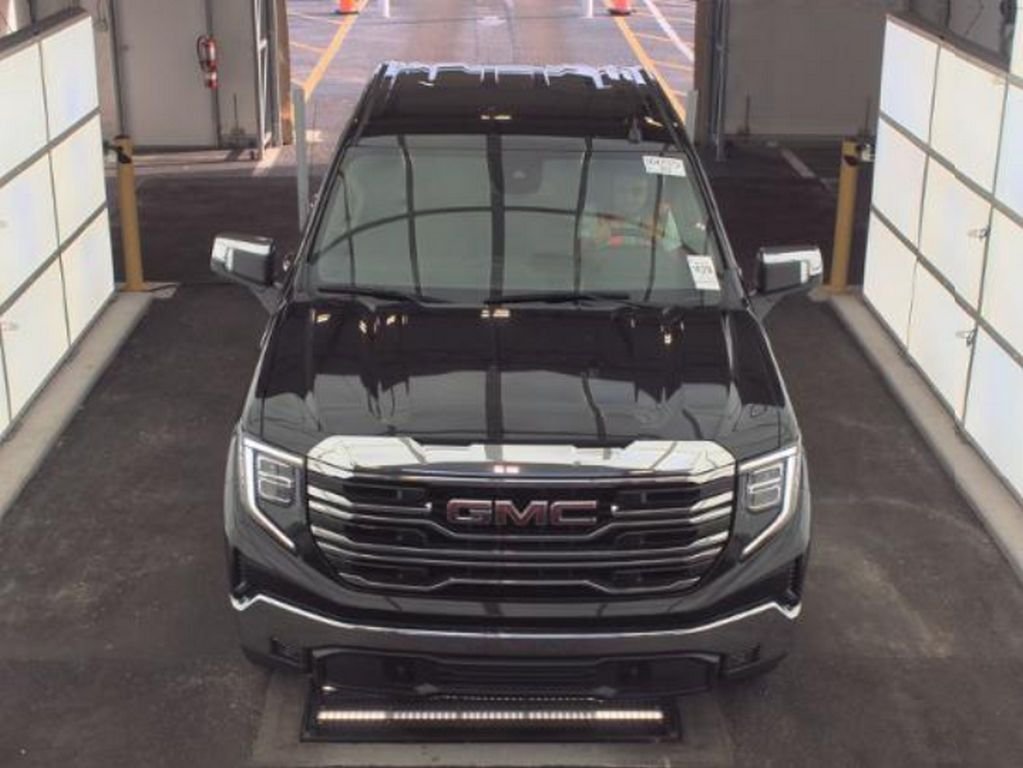 Used 2023 Black GMC SLT image 2