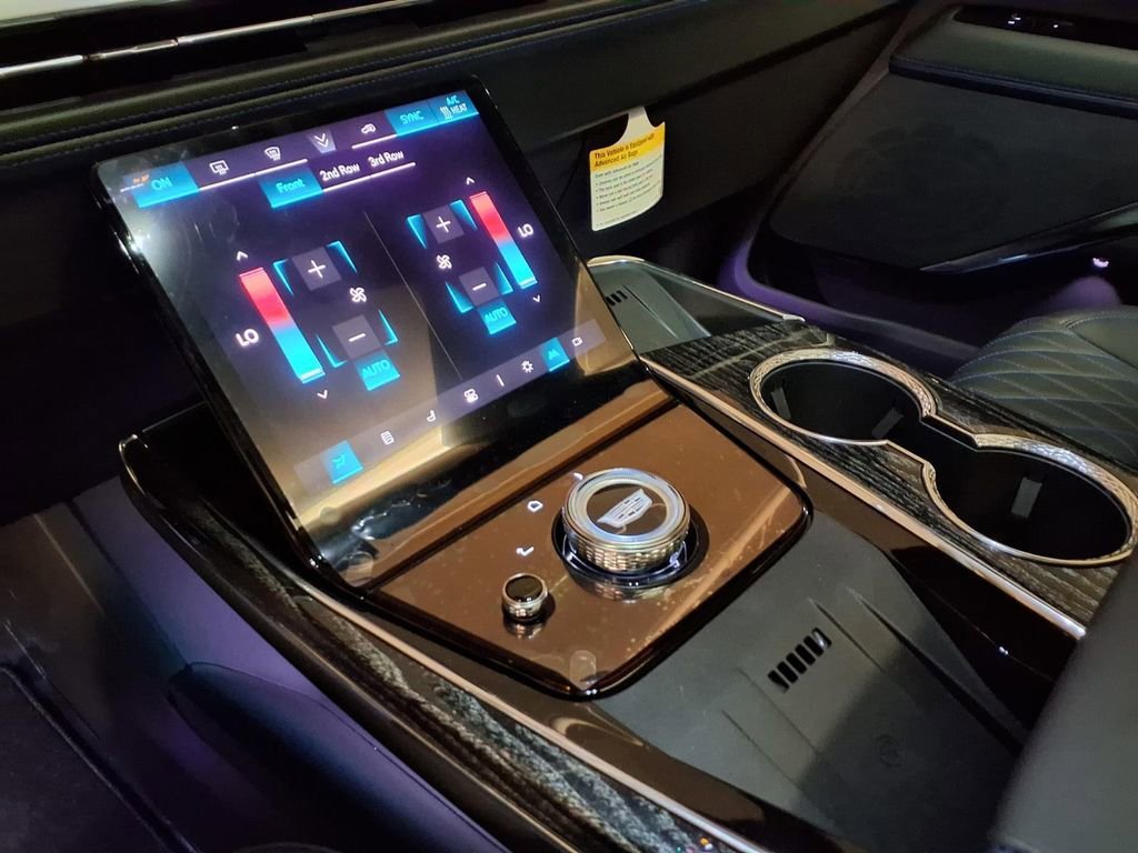 2026 Cadillac Escalade IQ Sport - Photo 18