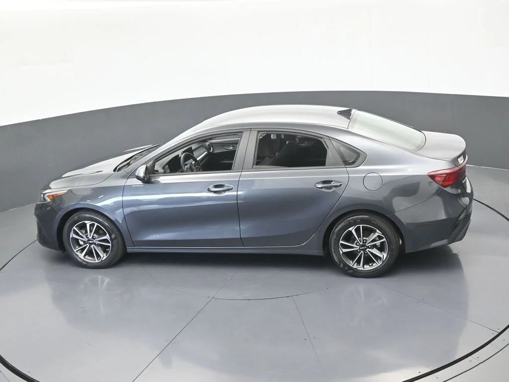 Used 2023 Gravity Gray Kia LXS image 41
