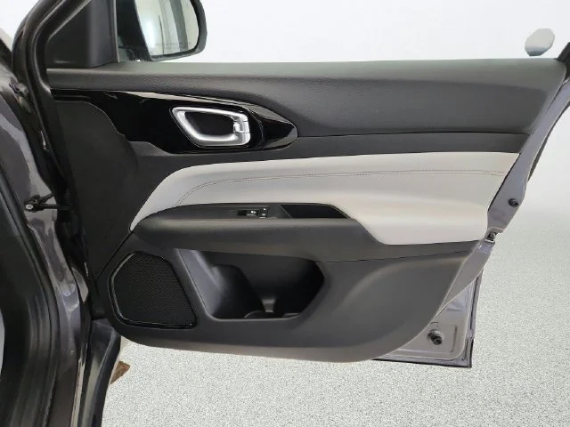 Used 2024 Metallic Jeep Limited image 28