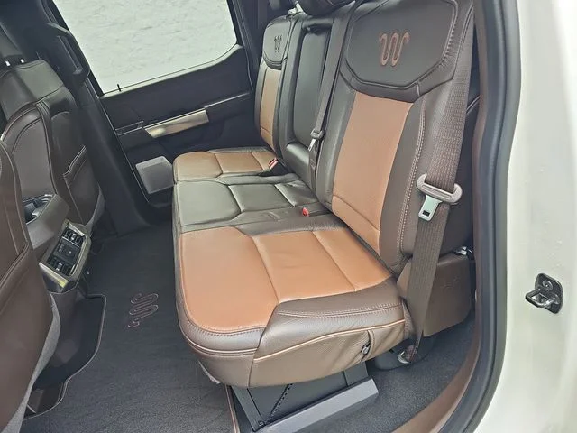 Used 2024  Ford King Ranch image 14
