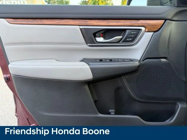 Used 2018 Red Honda Touring image 16