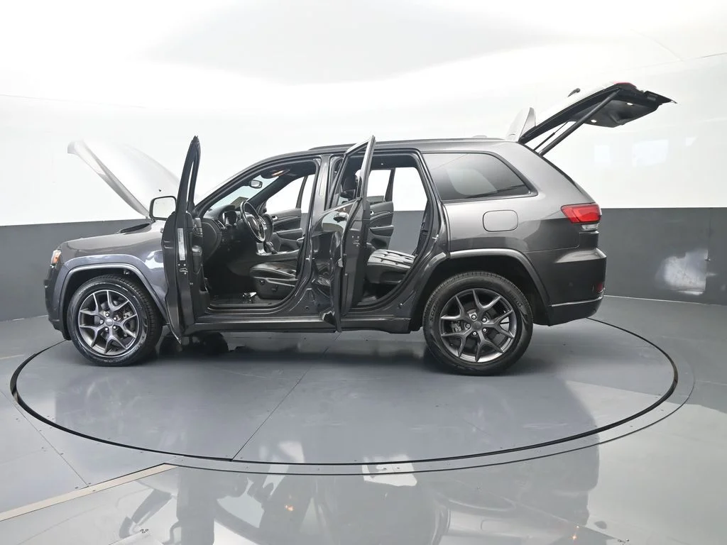Used 2021 Granite Crystal Metallic Clearcoat Jeep Limited image 73