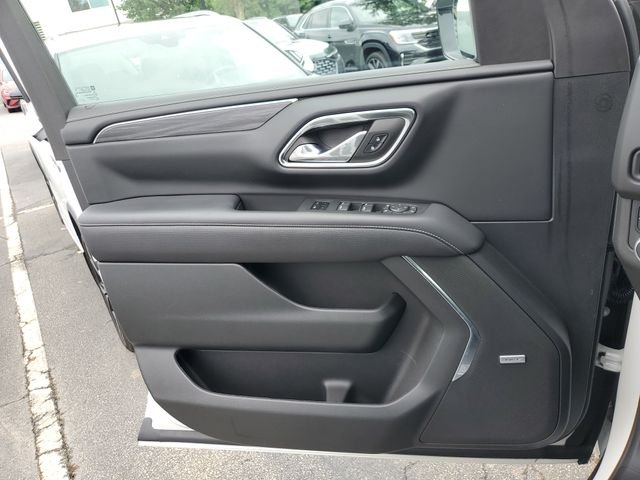 Used 2023 White GMC SLT image 29