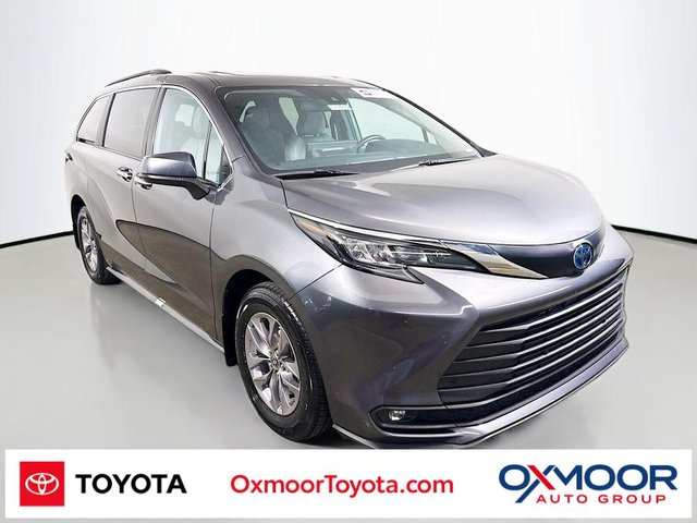2025 Toyota Sienna XLE