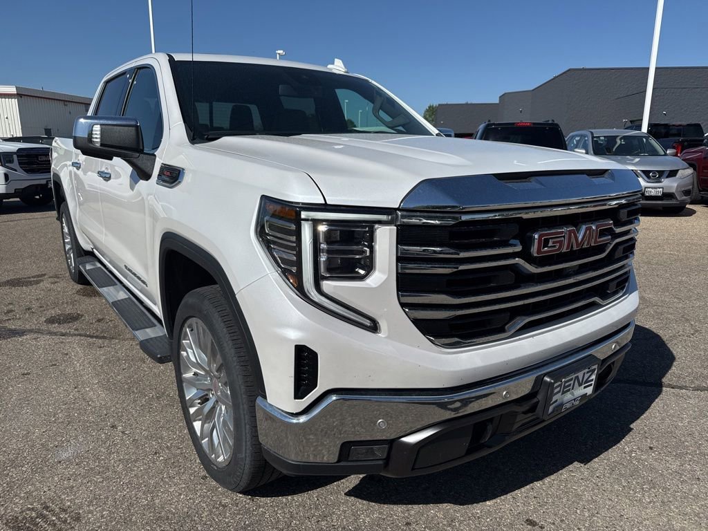 2025 GMC Sierra 4WD Crew Cab Standard Box SLT's photo