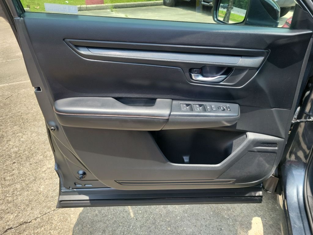 Used 2023  Honda Sport image 13