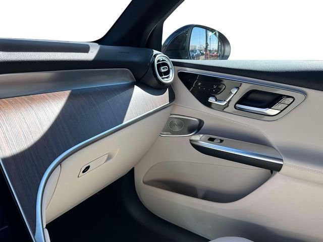 New 2026 Black Mercedes-Benz GLC 300 image 28
