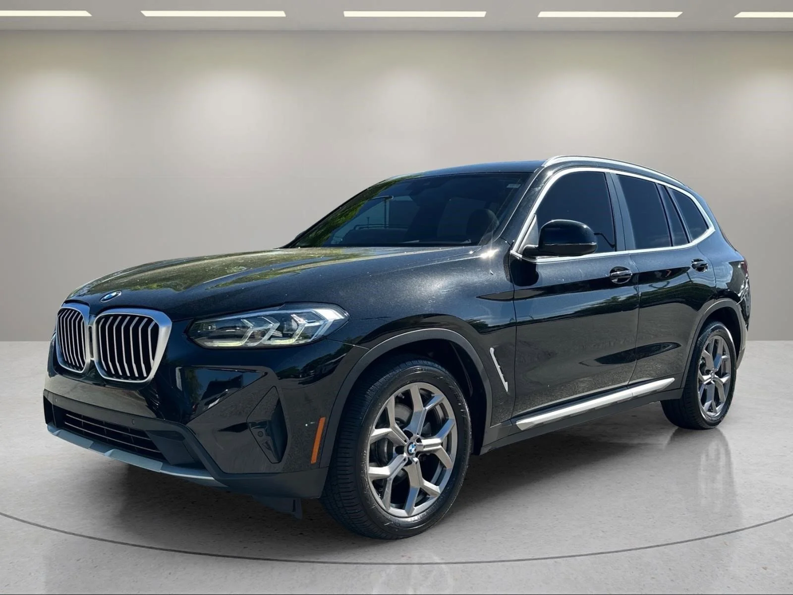 2022 BMW X3 sDrive30i's photo