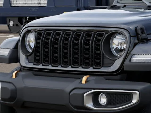 New 2026 Black Clear-Coat Exterior Paint Jeep 85th Anniversary Edition image 19