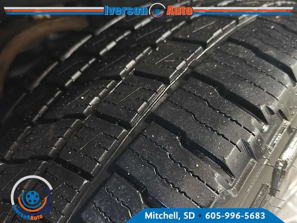 Used 2016 Slate Gray Metallic Chevrolet LT image 11