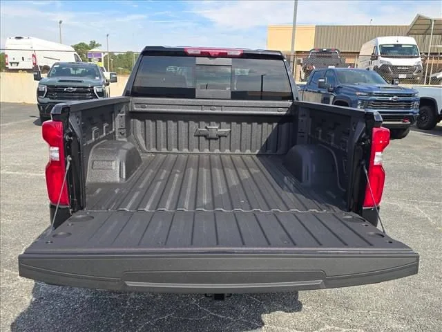New 2026 Black Chevrolet High Country image 30